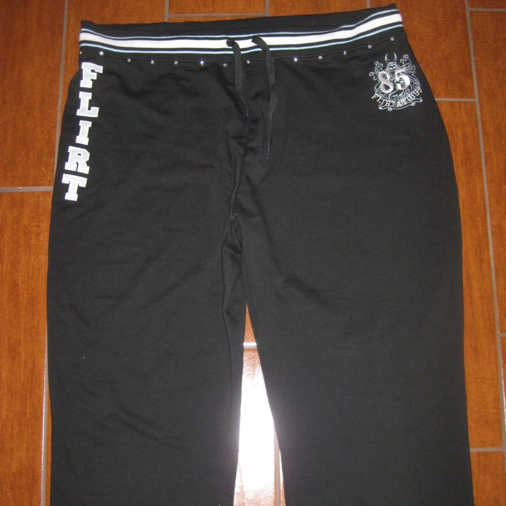 "Flirt" Women's Plus 3x, (2x) Capris W Rhinestones